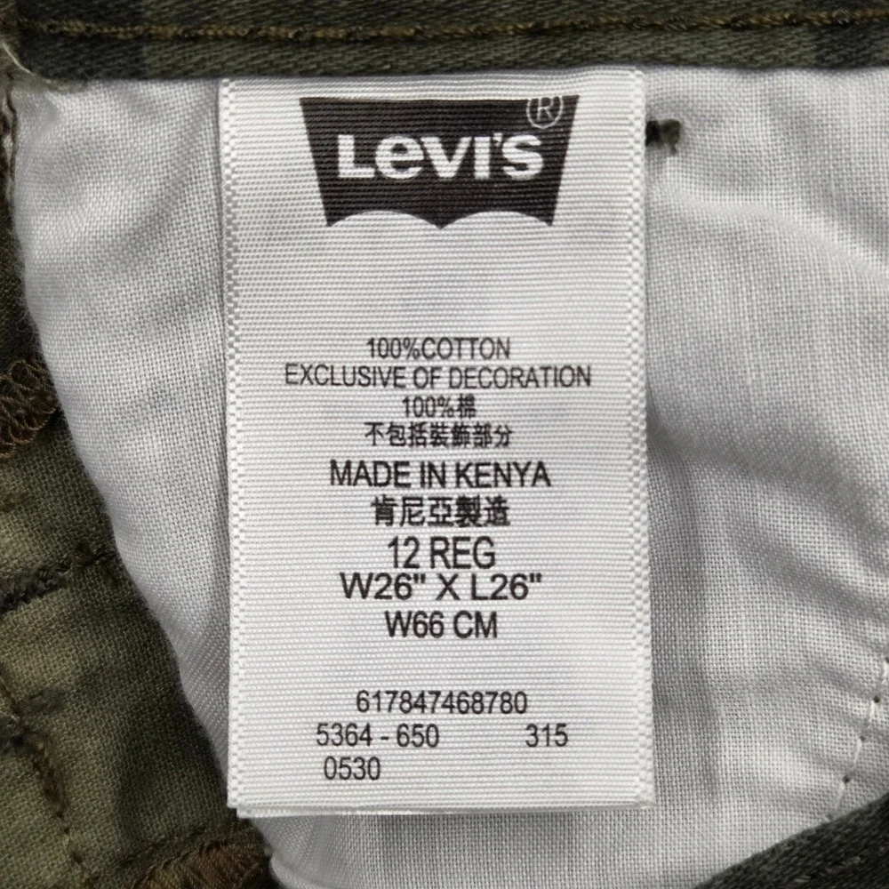 Levis excellent lightly